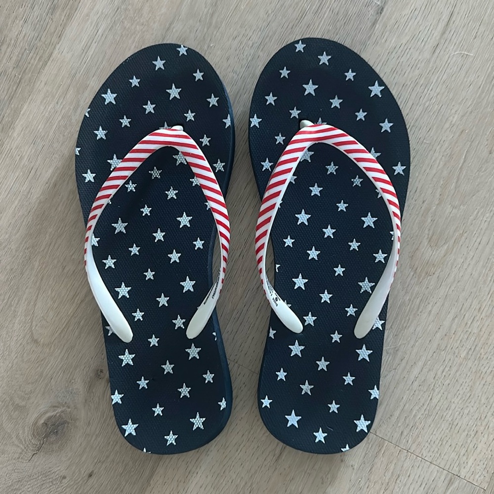 Women’s patriotic flip flops